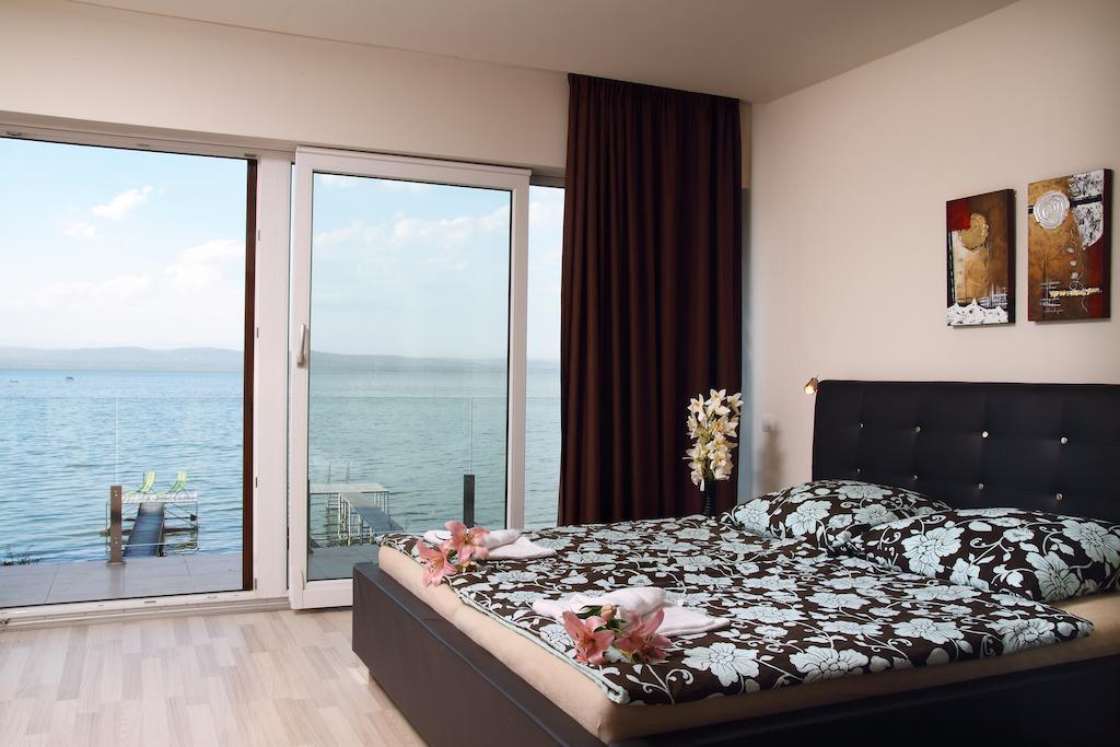 Aba Sea House Βίλα Balatonszarszo Δωμάτιο φωτογραφία